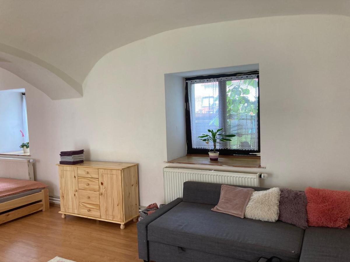 Vila Příjemný dům se zahradou Ostresany Exteriér fotografie